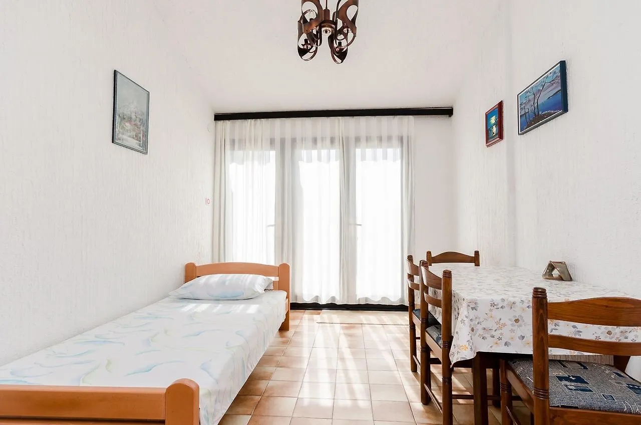 Apartments Dragutin Medulin