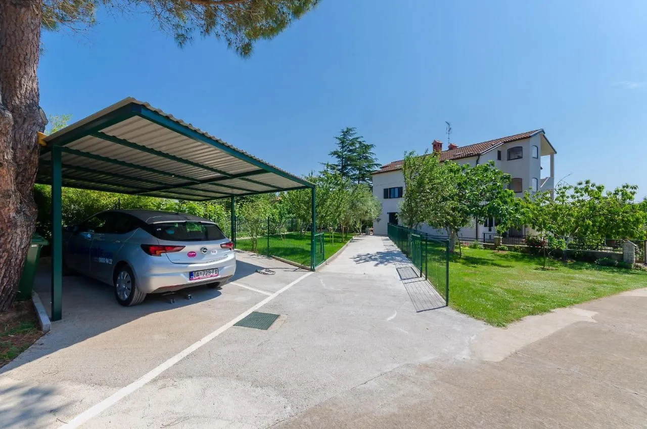 Apartments Dragutin Medulin
